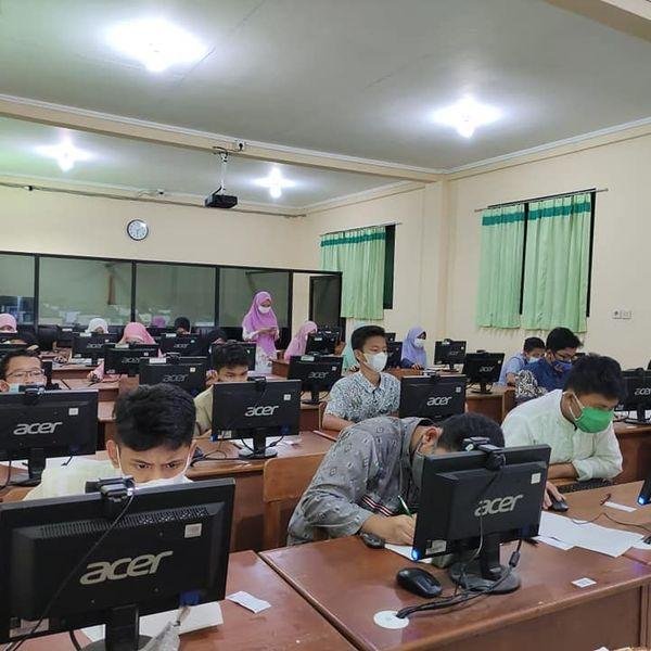 KBM di lab komputer