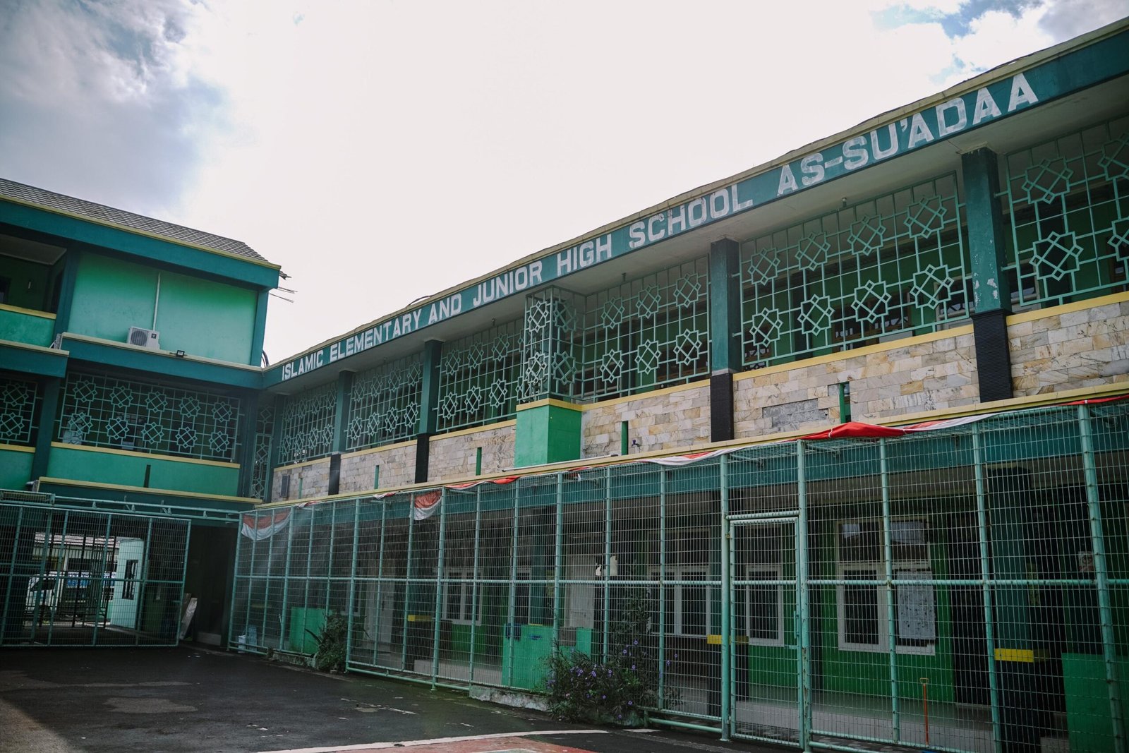 Fasade Sekolah Assu'adaa